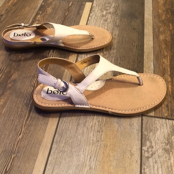 Used.  Sandals w/ adjustable buckle. - Picture 3 of 14